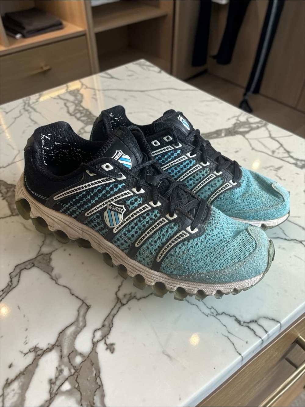 K-Swiss Tubes Women’s Running Shoes Black Teal Turquoise Mesh  Cushion Size 9.5